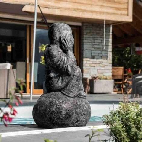 Statue Moine Shaolin Pensif Patiné Gris 80 Cm – Image 2